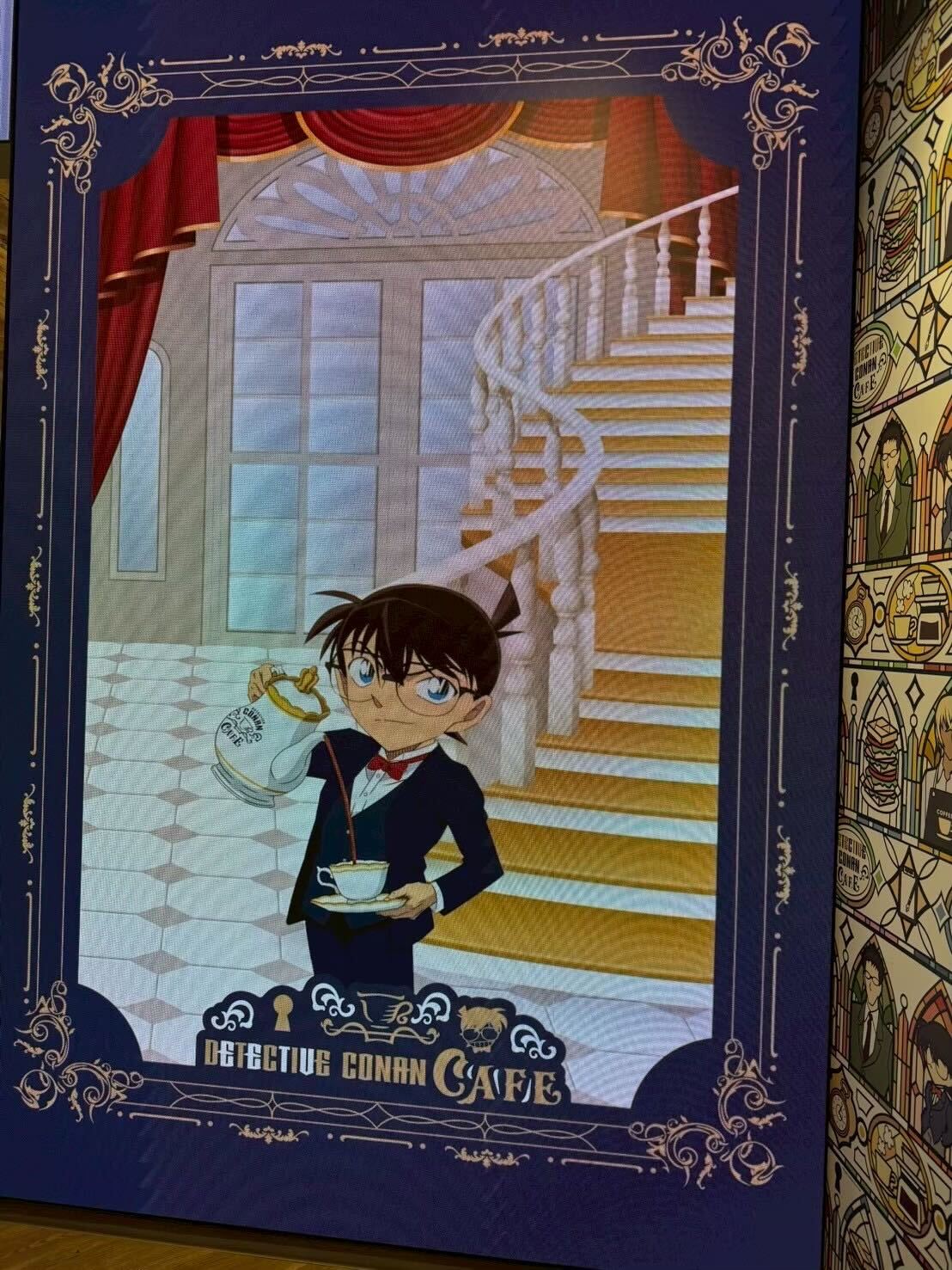 名探偵コナンカフェ2025 タキシード姿のコナン君パネル